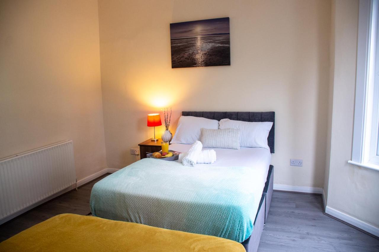 Royale Green View House- Free Parking, Wifi, Perfect For Contractors And Holiday Northampton Ngoại thất bức ảnh